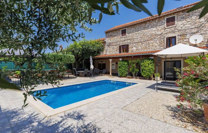 Villa Lucky