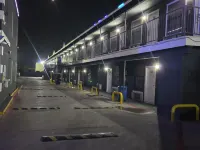 Motel 9 - موقف سيارات