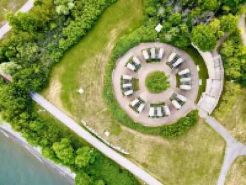 Lake Breeze Apartment, EV Charging & Free Parking Hotels in Ajax