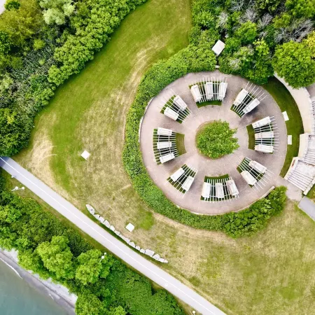 Lake Breeze Apartment, EV Charging & Free Parking