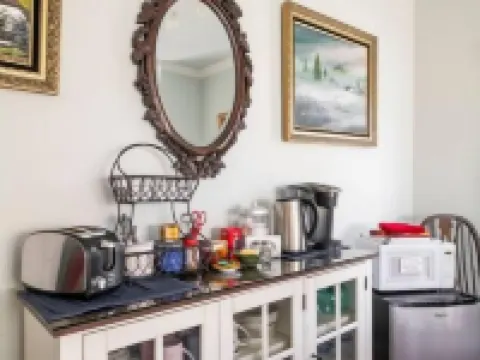 "The Hollies" Wine Country Victorian Farmhouse Hotels in Occidental