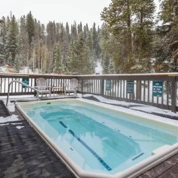 Keystone Condo- Steps to Lift- Riverfront- Pool-Hot Tub-STR25-00046950