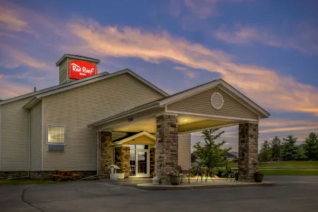 Red Roof Inn Charlestown Отели в г. Кларк