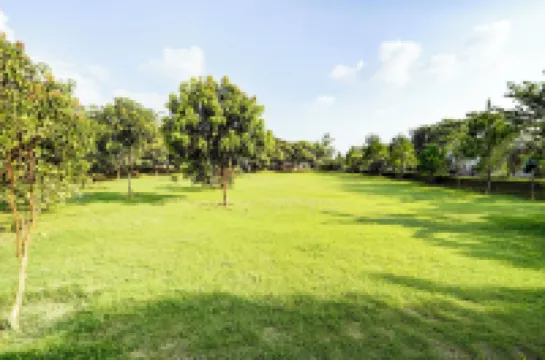 Alaya Stays Fortezza | Pet-Friendly 6-BHK Farmhouse with Private Pool