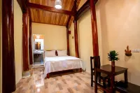 Phong Nha Ecolodge Homestay by Hofs فنادق في Son Trach