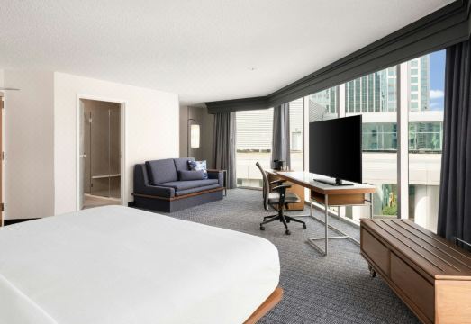 코트야드 샬럿 시티 센터