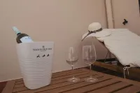 "Modern Studio Apartment with Barbecue Terrace - Historic Center"