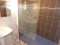 15mn from Collioure, sea view, House in secure residence