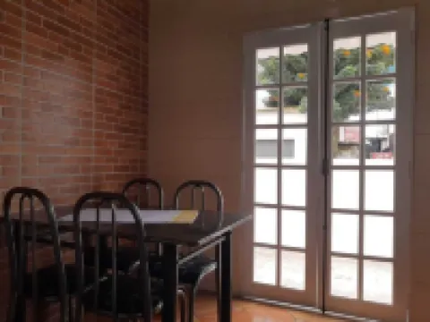 Juréia Beach House for Beach and Fishing Season with Air Conditioning 伊瓜佩住宿飯店