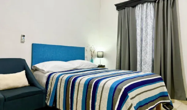 OFFER Excellent Private House, Garden, BBQ, Garage.