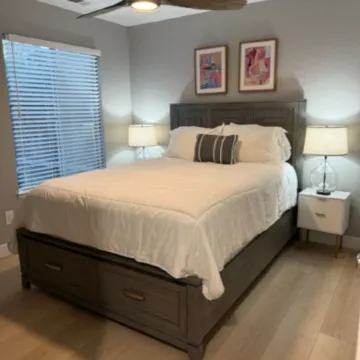 Charming 2-bedroom house with AC in Modesto