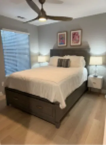 Charming 2-bedroom house with AC in Modesto