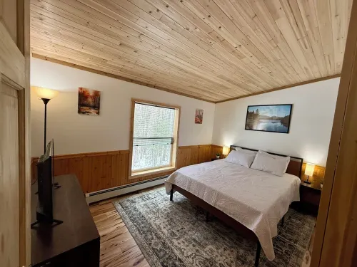 Forest Lake Haven close to Lake George and Gore Mountain, 5 BR spacious and NEW