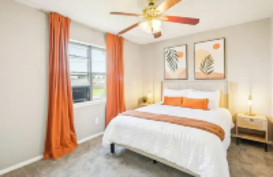 The Full House— Beds~Near Rose District~Shuffleboard~Poker Room~Game Room