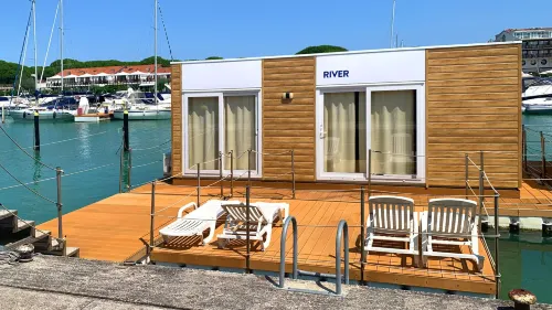 Floating Resort