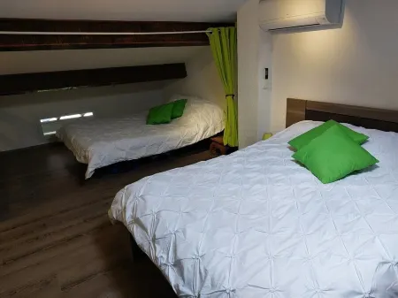 Magnifique Appartement  VUE MER et MONTAGNES Отели в г. Гизоначча