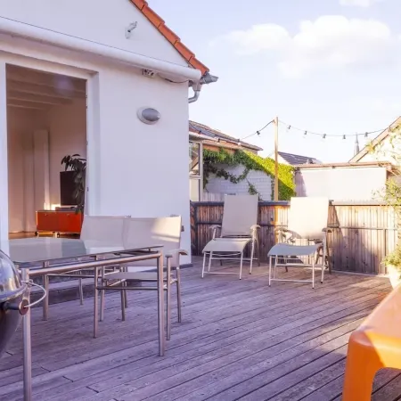 Stylish apartment with large terrace, air conditioning and parking space Отели в г. Дайдесхайм