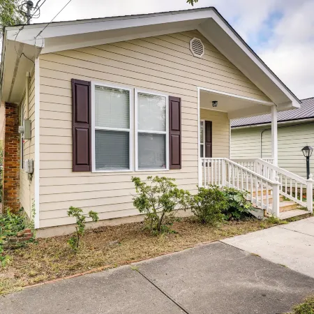 Downtown Wilmington Home Walk to Cape Fear River!