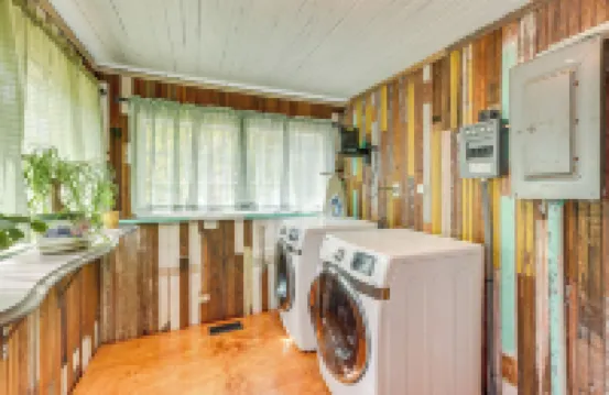 ~ 3 Mi to Dtwn: Centrally Located Birmingham Home!