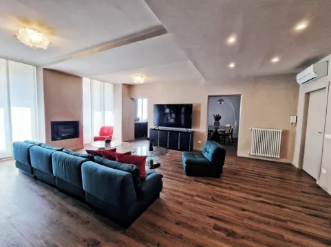 Relaxation and design in the center of Lucca