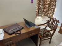 Cozy studio in welcoming Greater Noida with WiFi, AC