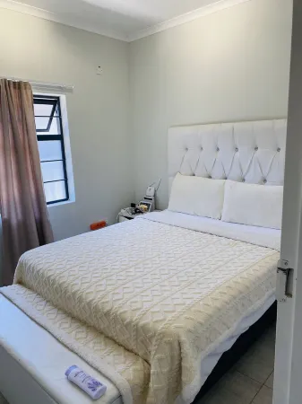 5 minutes from airport.6 minutes to biggest shopping complex.Centrally located Отели рядом с Аэропорт Габороне