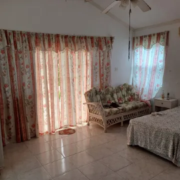 Great, Centrally located appartment with extra large rooms