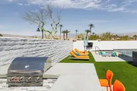 Pool & Spa, Sauna, Game Room, Firepit, BBQ, Epic Lakeside and Mountain Views