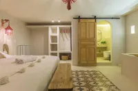 Batroun Dream Staycation Hotels near Botrys,statue of sponge diver