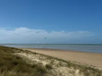 Maison à 250 Mètres de la Plage Pour Passer de Beaux Moments en Famille Hotels in Anneville-sur-Mer