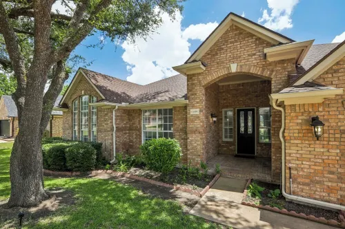5 Beds Luxury Retreat on Golf Course