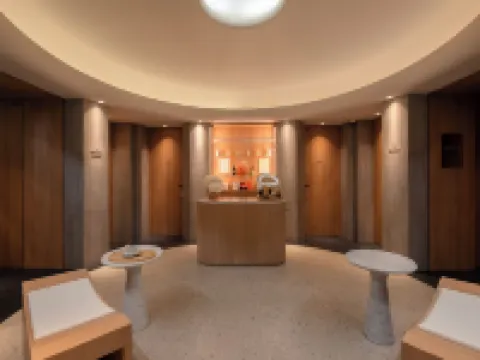 Hôtel Les Lumières - Relais & Châteaux Hotels in Versailles