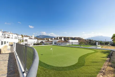 Luxury Beach & Golf Penthouse