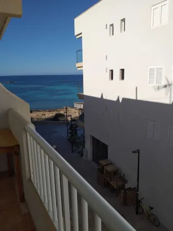 Appartamento at 20 metri dal mare Отели рядом с достопримечательностью «Форментера»