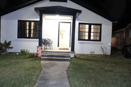 Family-Friendly Retreat Near Zoo & Water Park within 2 Miles to USM & Hospital!