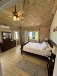 The Cedar Beach House – Exuma Escape w/ Private Beach & Tour Options Hotels in Moss Town
