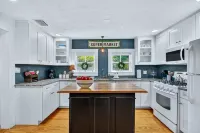 2BR COTTAGE IN SANFORD HISTORIC DISTRICT