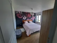 Centrally located apartment Hotels in Signy-lAbbaye