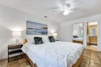 Beautiful 3Br/2Ba House w/Heated Pool