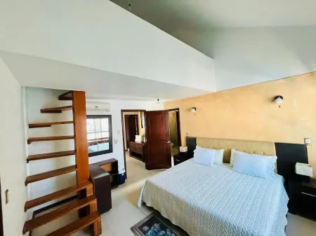 Ixtapa Family Vacation condo - 3 mins drive to hotels zone and beaches!