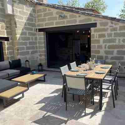 Stone-built cocoon in the center of the village, roof terrace and whirlpool bath Dining/Meeting Rooms