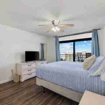 3 Bedroom 2 Bath Oceanview Condo Resort w/ Amazing View and Lazy River Rooms