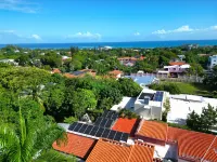 Spacious 2BR, Fast WiFi/Ocean & Mountain Views, Security & Convenience