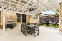 Family Retreat in the Heart of San Antonio! Heated Pool - Hot Tub - Game Room