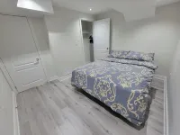 Guest Basement in Scarborough Hotel dekat Markham Convention Centre