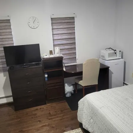 Enjoy PEI , Water front friendly studio
