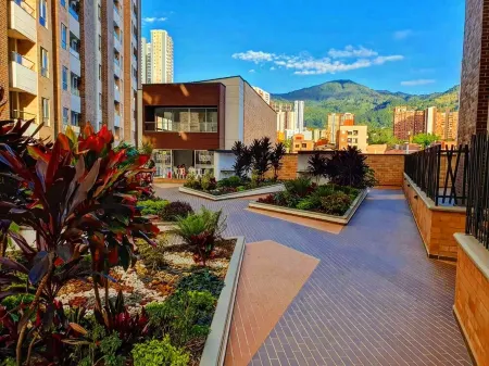 Hermoso y comodo apartamento con vista a la ciudad  en sabaneta,cerca a todo!