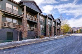 Luxury newly remodeled condo across Jordanelle Gondola Deer Valley East