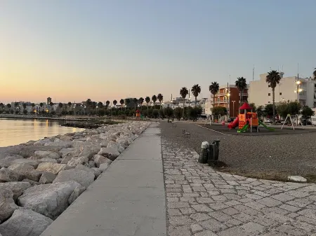 Indaterr House in Mola di Bari Отели рядом с достопримечательностью «Greetings from Mola di Bari»