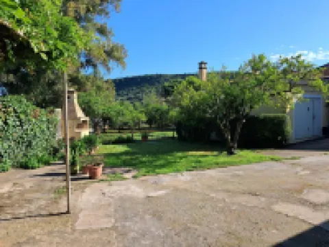 Vacation house with veranda and garden